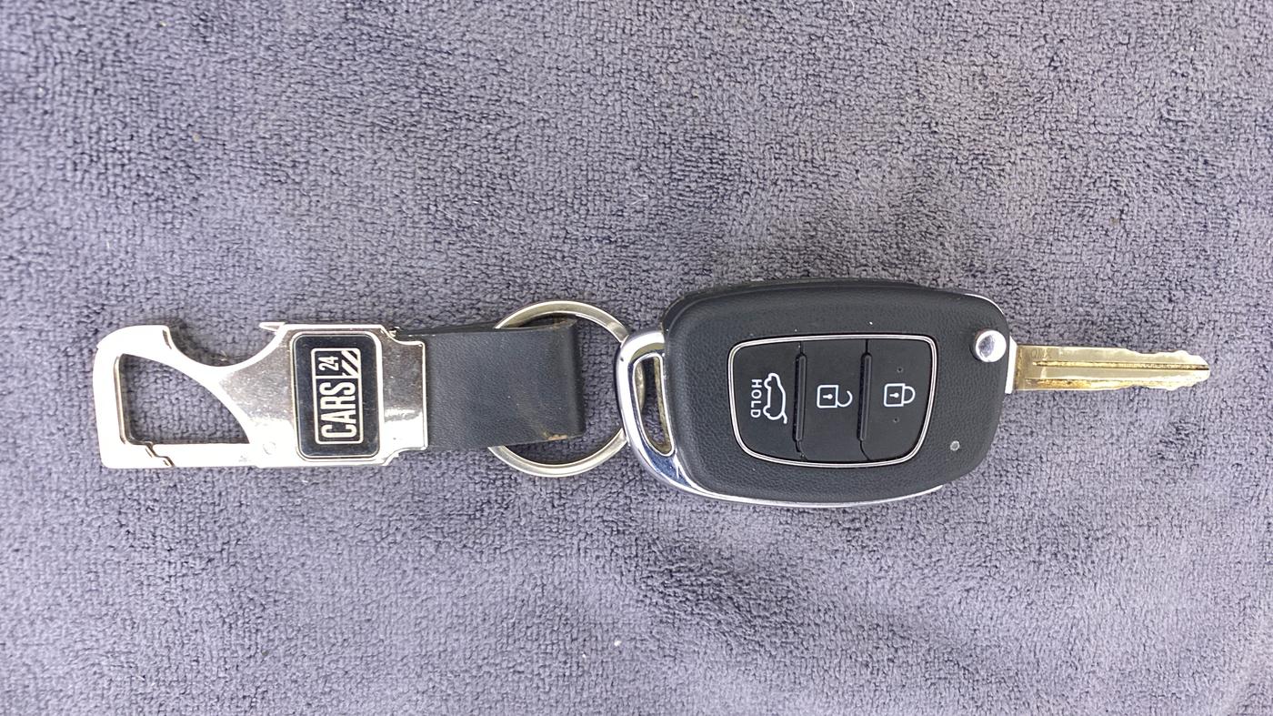 2021 Hyundai NEW I20 SPORTZ 1.2 MT, Petrol, Manual, 29,004 km, Key Close Up