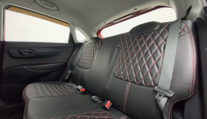 2021 Hyundai NEW I20 SPORTZ 1.2 MT, Petrol, Manual, 29,004 km, Right Side Rear Door Cabin