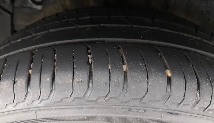 2021 Hyundai NEW I20 SPORTZ 1.2 MT, Petrol, Manual, 29,004 km, Right Rear Tyre Tread