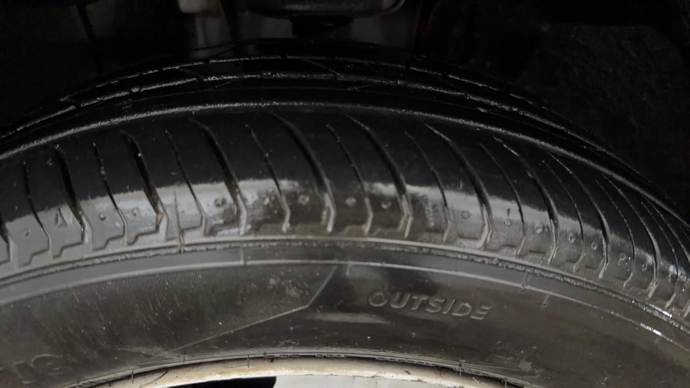 2023 Nissan MAGNITE XE, Petrol, Manual, 43,529 km, Left Front Tyre Tread