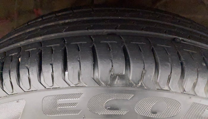 2019 Maruti Swift VXI, Petrol, Manual, 16,646 km, Right Front Tyre Tread