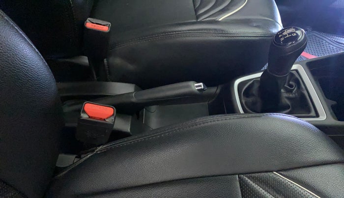 2019 Maruti Swift VXI, Petrol, Manual, 16,646 km, Gear Lever