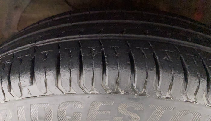 2019 Maruti Swift VXI, Petrol, Manual, 16,646 km, Left Front Tyre Tread