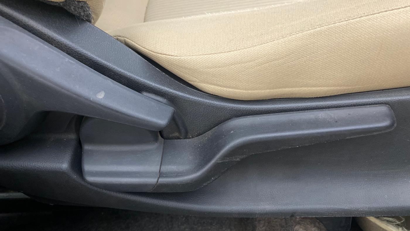 2019 Honda Amaze 1.5L I-DTEC V, Diesel, Manual, 31,767 km, Driver Side Adjustment Panel