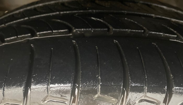 2019 Honda Amaze 1.5L I-DTEC V, Diesel, Manual, 31,668 km, Left Front Tyre Tread