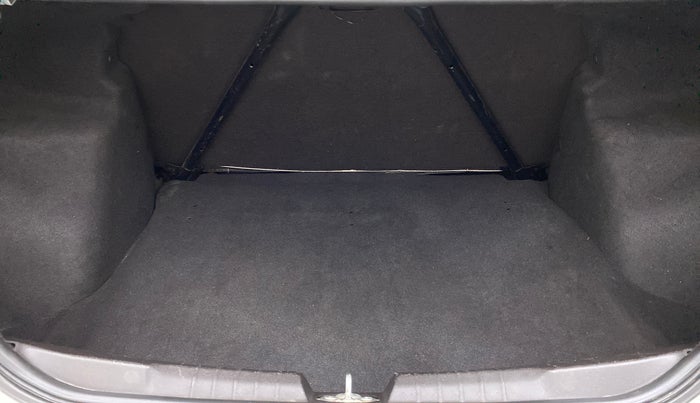 2017 Tata Zest XMS RT, Petrol, Manual, 47,245 km, Boot Inside