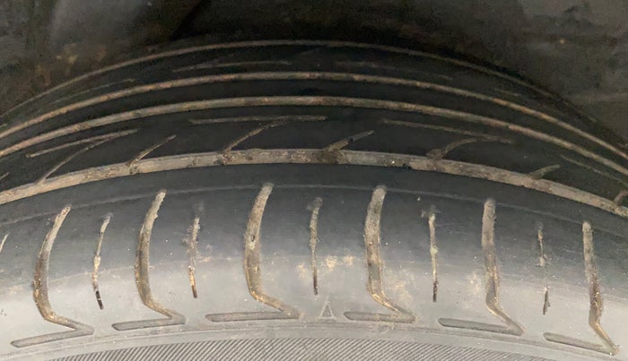 2010 Hyundai i20 ASTA 1.2, Petrol, Manual, 98,586 km, Left Rear Tyre Tread