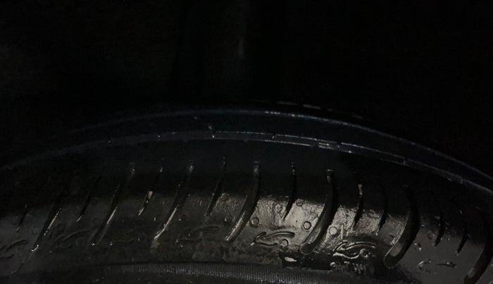 2019 Maruti Baleno DELTA PETROL 1.2, Petrol, Manual, 77,821 km, Right Rear Tyre Tread