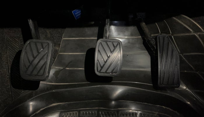 2019 Maruti Baleno DELTA PETROL 1.2, Petrol, Manual, 77,821 km, Pedals