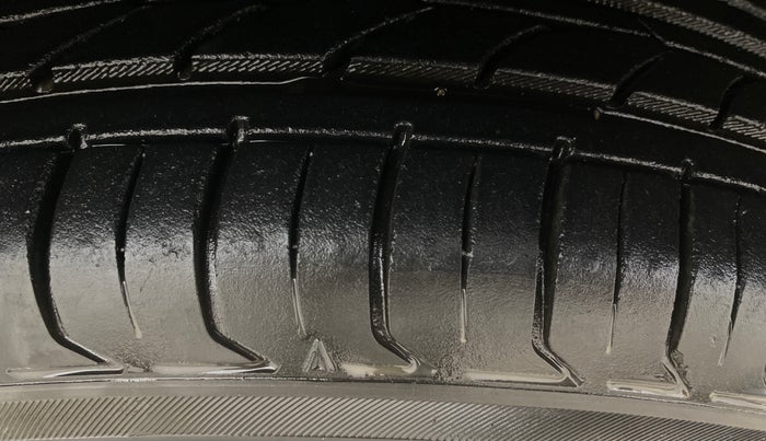 2014 Ford Ecosport AMBIENTE 1.5L PETROL, Petrol, Manual, 90,699 km, Right Front Tyre Tread