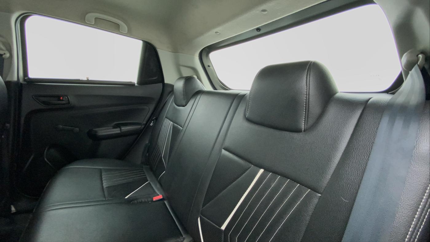 2018 Maruti Swift LXI D, Petrol, Manual, 33,942 km, Right Side Rear Door Cabin