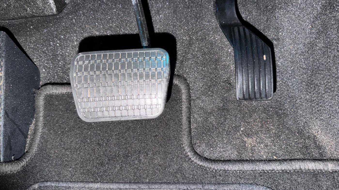 2023 Tata ALTROZ XZA, Petrol, Automatic, 23,796 km, Pedals