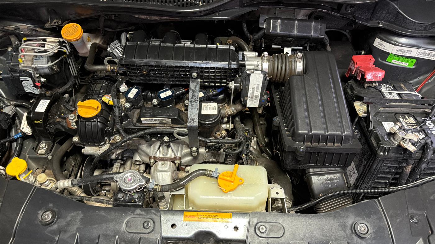 2023 Tata ALTROZ XZA, Petrol, Automatic, 23,796 km, Engine View