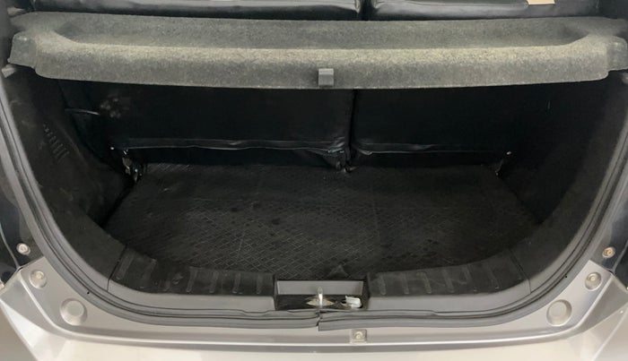 2017 Maruti Wagon R 1.0 VXI+ AMT, Petrol, Automatic, 46,495 km, Boot Inside