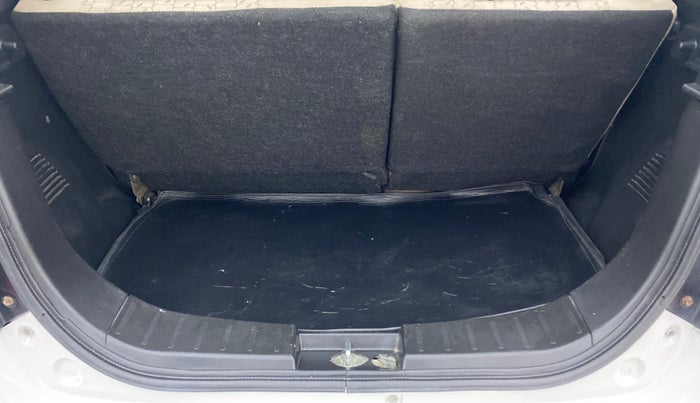 2017 Maruti Wagon R 1.0 VXI, Petrol, Manual, 60,053 km, Boot Inside