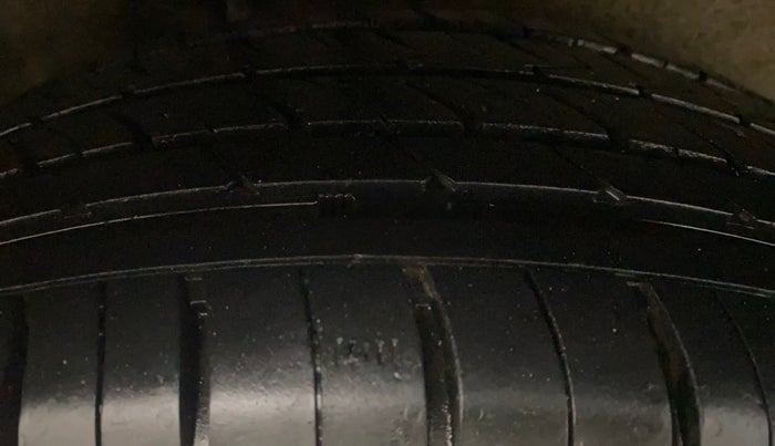 2014 Ford Ecosport TITANIUM 1.5L PETROL AT, Petrol, Automatic, 78,667 km, Right Rear Tyre Tread