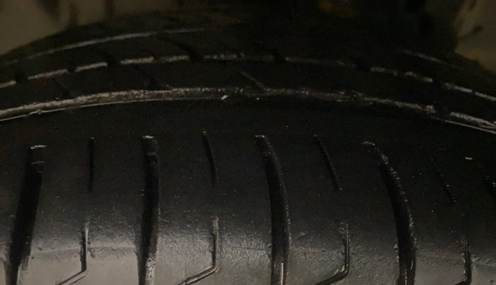 2014 Ford Ecosport TITANIUM 1.5L PETROL AT, Petrol, Automatic, 78,667 km, Left Front Tyre Tread