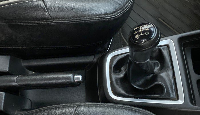 2018 Maruti Swift VXI, Petrol, Manual, 36,739 km, Gear Lever
