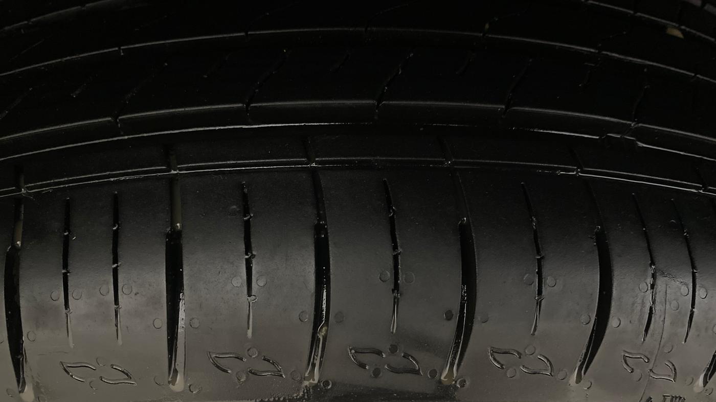 2019 Tata Harrier XZ 2.0L, Diesel, Manual, 62,458 km, Right Rear Tyre Tread