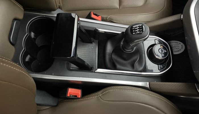 2019 Tata Harrier XZ 2.0L, Diesel, Manual, 61,983 km, Gear Lever