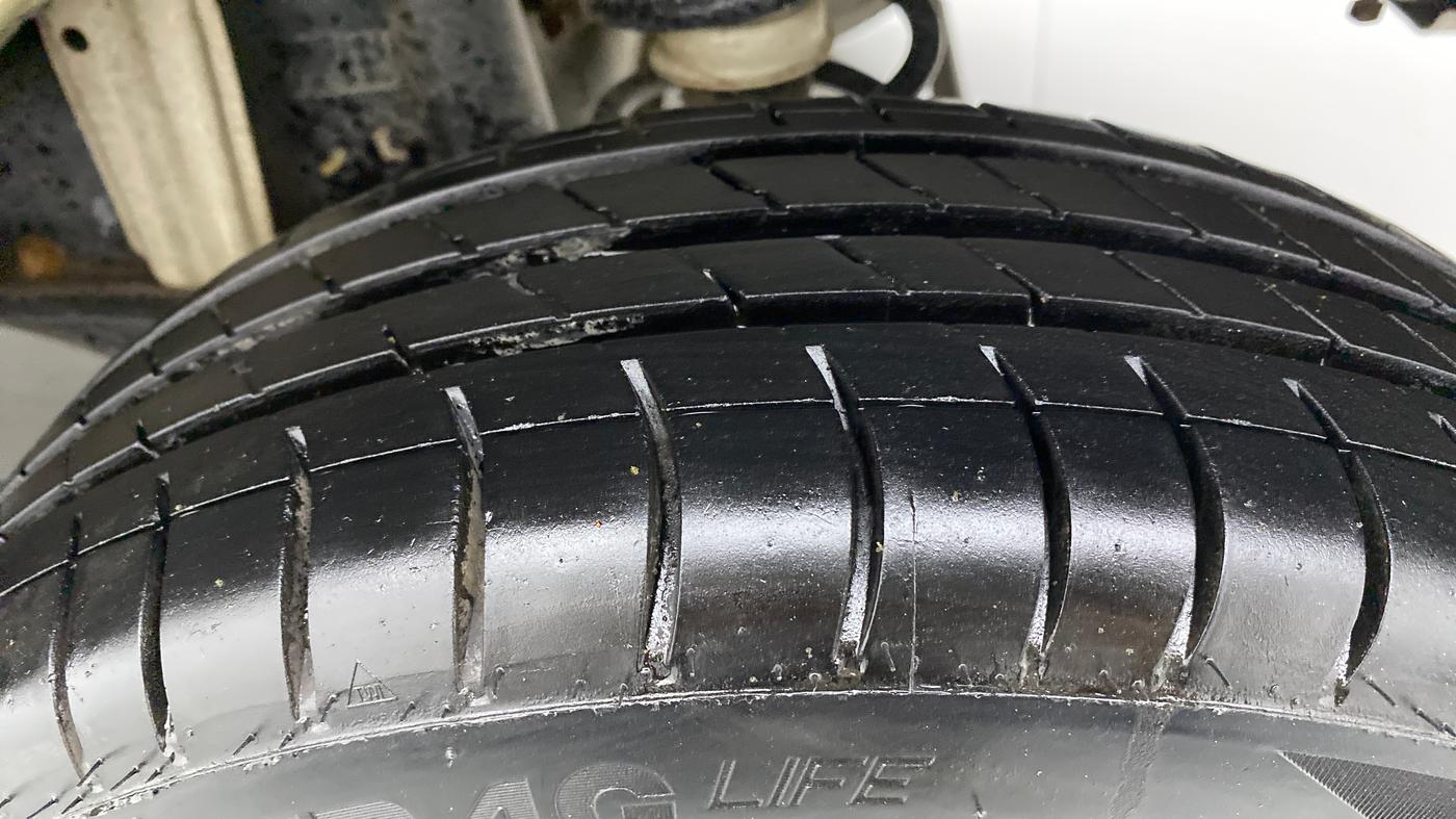 2012 Maruti Zen Estilo VXI, Petrol, Manual, 1,11,170 km, Left Rear Tyre Tread