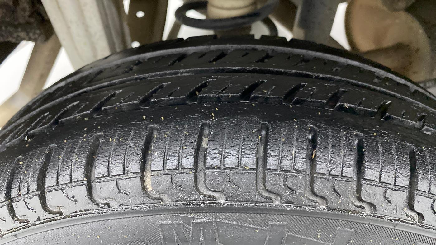 2012 Maruti Zen Estilo VXI, Petrol, Manual, 1,11,170 km, Right Rear Tyre Tread