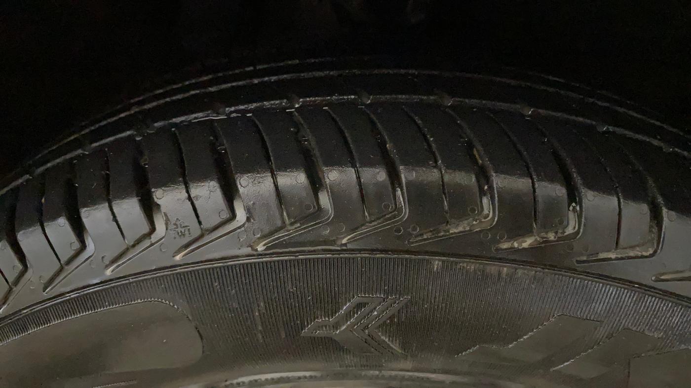 2016 Hyundai i10 MAGNA 1.1, Petrol, Manual, 58,361 km, Right Front Tyre Tread