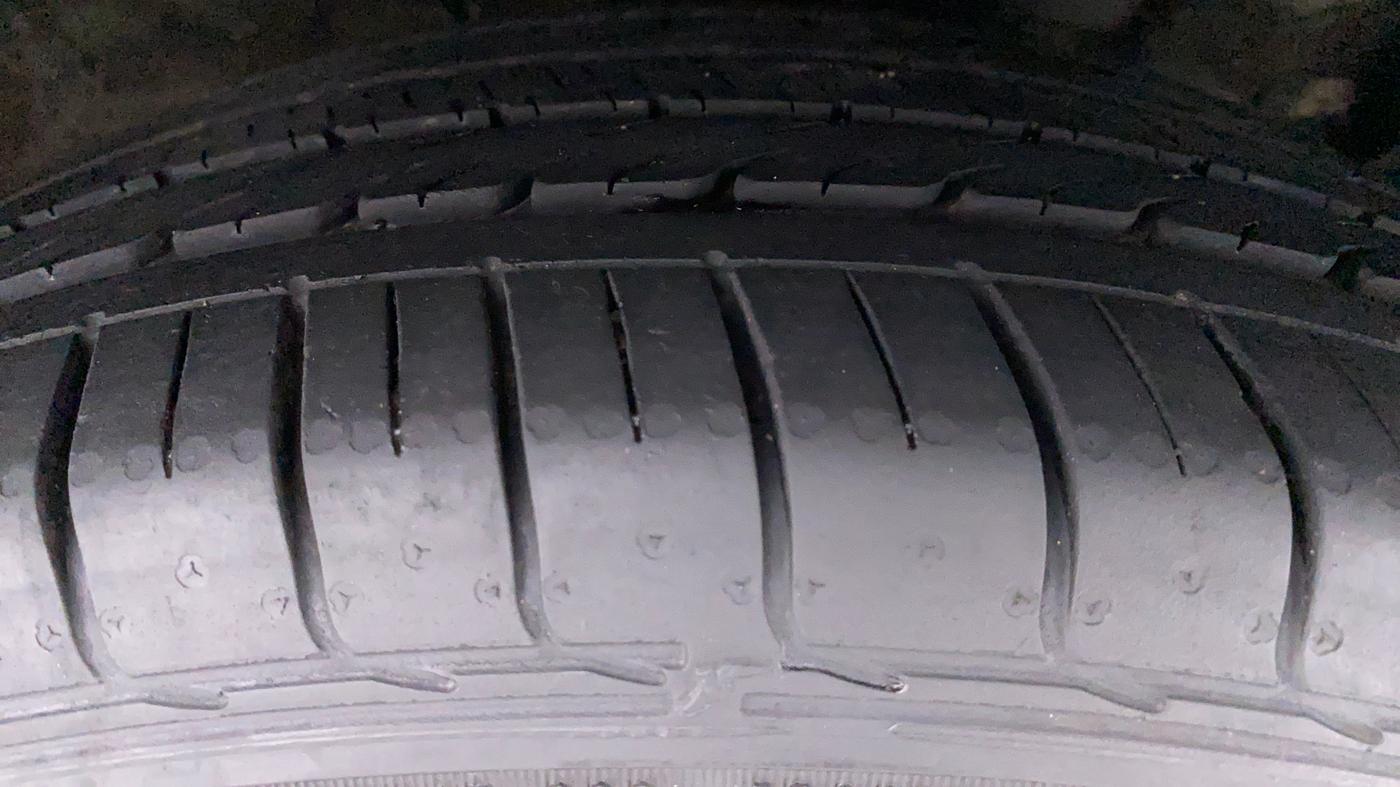 2020 KIA SELTOS HTX 1.5 PETROL MT, Petrol, Manual, 23,733 km, Right Front Tyre Tread