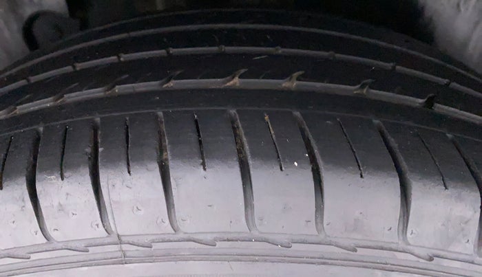 2020 KIA SELTOS HTX 1.5 PETROL MT, Petrol, Manual, 23,733 km, Right Rear Tyre Tread