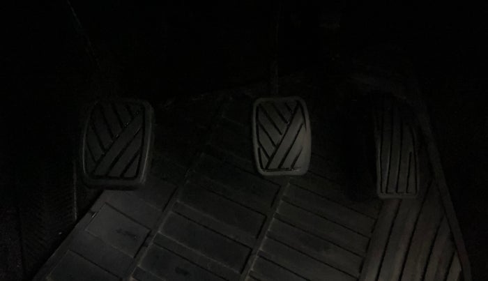 2018 Maruti Baleno DELTA PETROL 1.2, Petrol, Manual, 64,893 km, Pedals