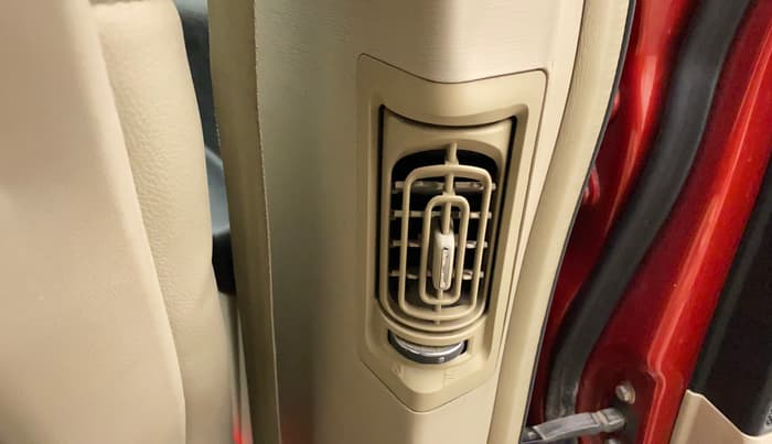 2016 Mahindra XUV500 W10 AWD, Diesel, Manual, 86,876 km, Rear AC Vents
