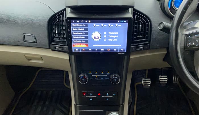 2016 Mahindra XUV500 W10 AWD, Diesel, Manual, 86,876 km, Air Conditioner