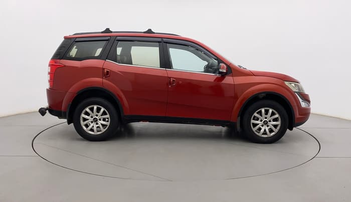 2016 Mahindra XUV500 W10 AWD, Diesel, Manual, 86,876 km, Right Side View