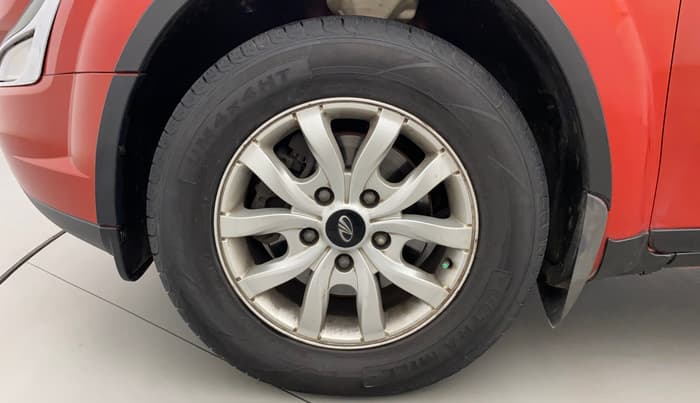 2016 Mahindra XUV500 W10 AWD, Diesel, Manual, 86,876 km, Left Front Wheel