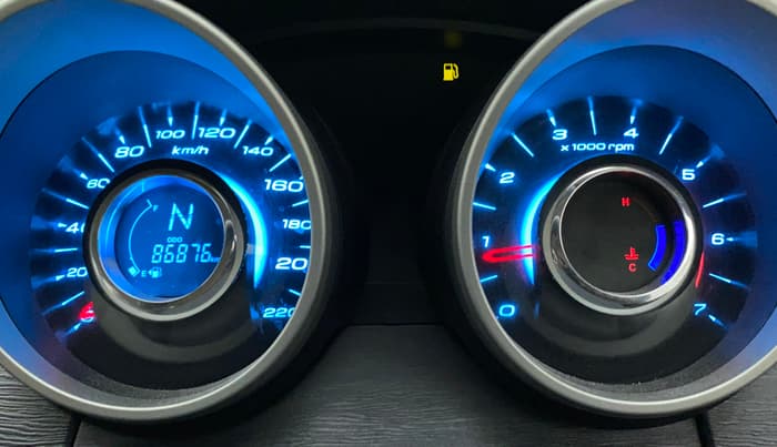 2016 Mahindra XUV500 W10 AWD, Diesel, Manual, 86,876 km, Odometer Image