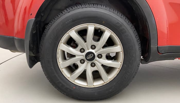 2016 Mahindra XUV500 W10 AWD, Diesel, Manual, 86,876 km, Right Rear Wheel