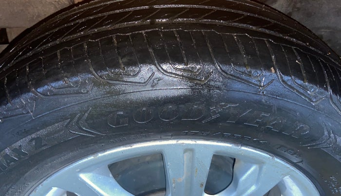 2017 Tata Tiago XZ PETROL, Petrol, Manual, 77,759 km, Right Rear Tyre Tread