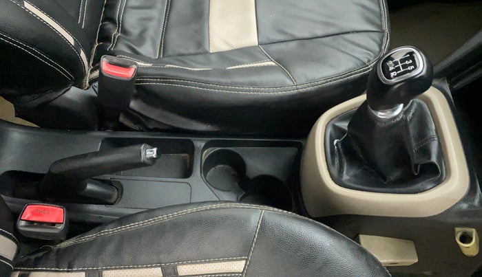 2014 Hyundai Xcent S (O) 1.2, CNG, Manual, 1,05,524 km, Gear Lever