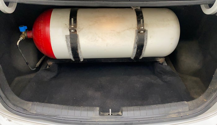 2014 Hyundai Xcent S (O) 1.2, CNG, Manual, 1,05,524 km, Boot Inside