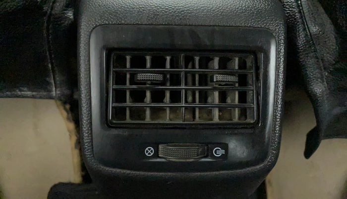 2014 Hyundai Xcent S (O) 1.2, CNG, Manual, 1,05,524 km, Rear AC Vents