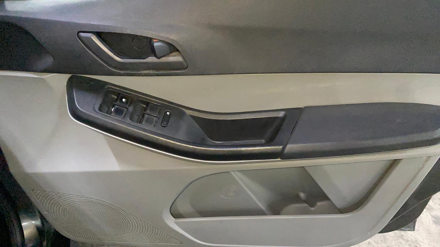 2021 Tata Tiago XT PETROL, Petrol, Manual, 43,980 km, Driver Side Door Panels Control