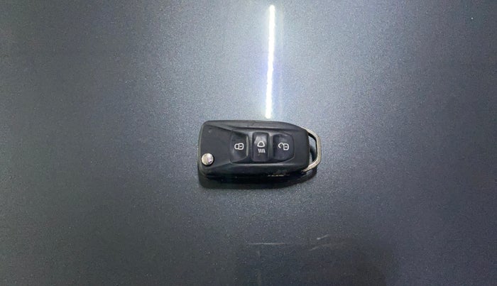 2021 Tata Tiago XT PETROL, Petrol, Manual, 43,980 km, Key Close Up