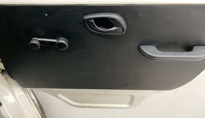 2019 Maruti Eeco 5 STR WITH A/C+HTR, Petrol, Manual, 29,880 km, Driver Side Door Panels Control