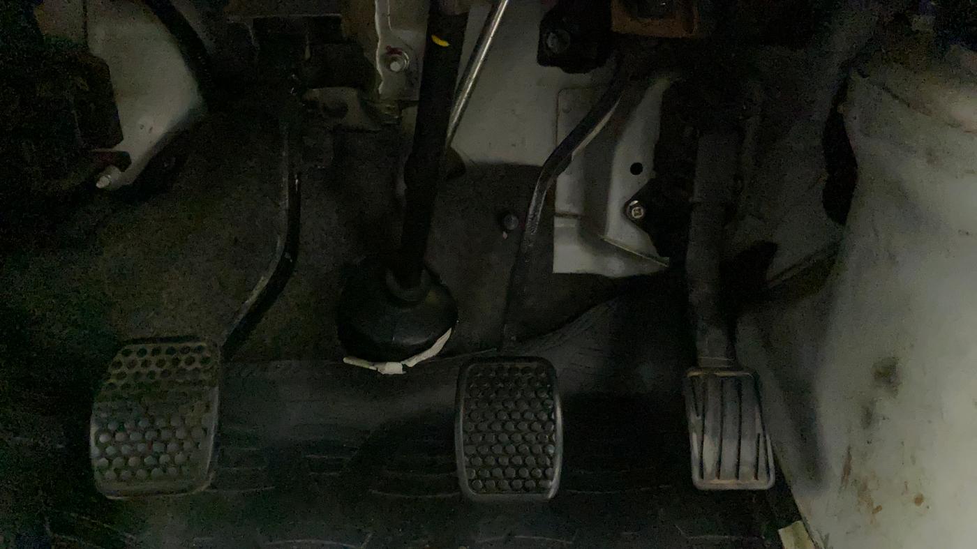 2019 Maruti Eeco 5 STR WITH A/C+HTR, Petrol, Manual, 29,880 km, Pedals