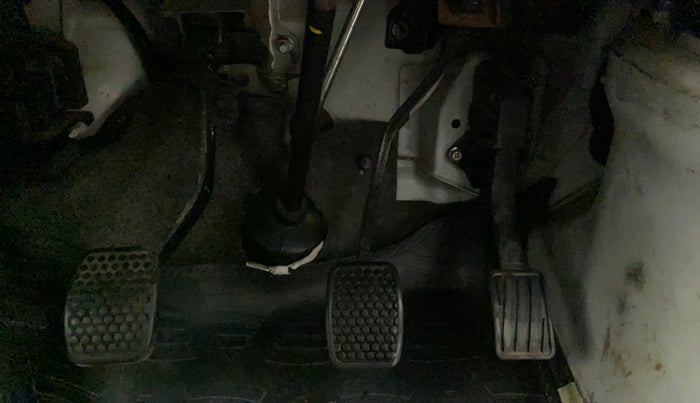 2019 Maruti Eeco 5 STR WITH A/C+HTR, Petrol, Manual, 29,880 km, Pedals