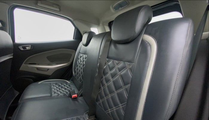 2016 Ford Ecosport 1.5 TREND TI VCT, CNG, Manual, 72,864 km, Right Side Rear Door Cabin