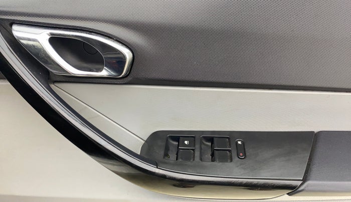 2020 Tata Tiago XZ PLUS PETROL, Petrol, Manual, 38,621 km, Driver Side Door Panels Control