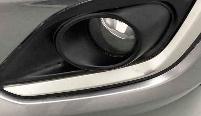 2015 Maruti Swift VXI, Petrol, Manual, 83,640 km, Left fog light - Not working