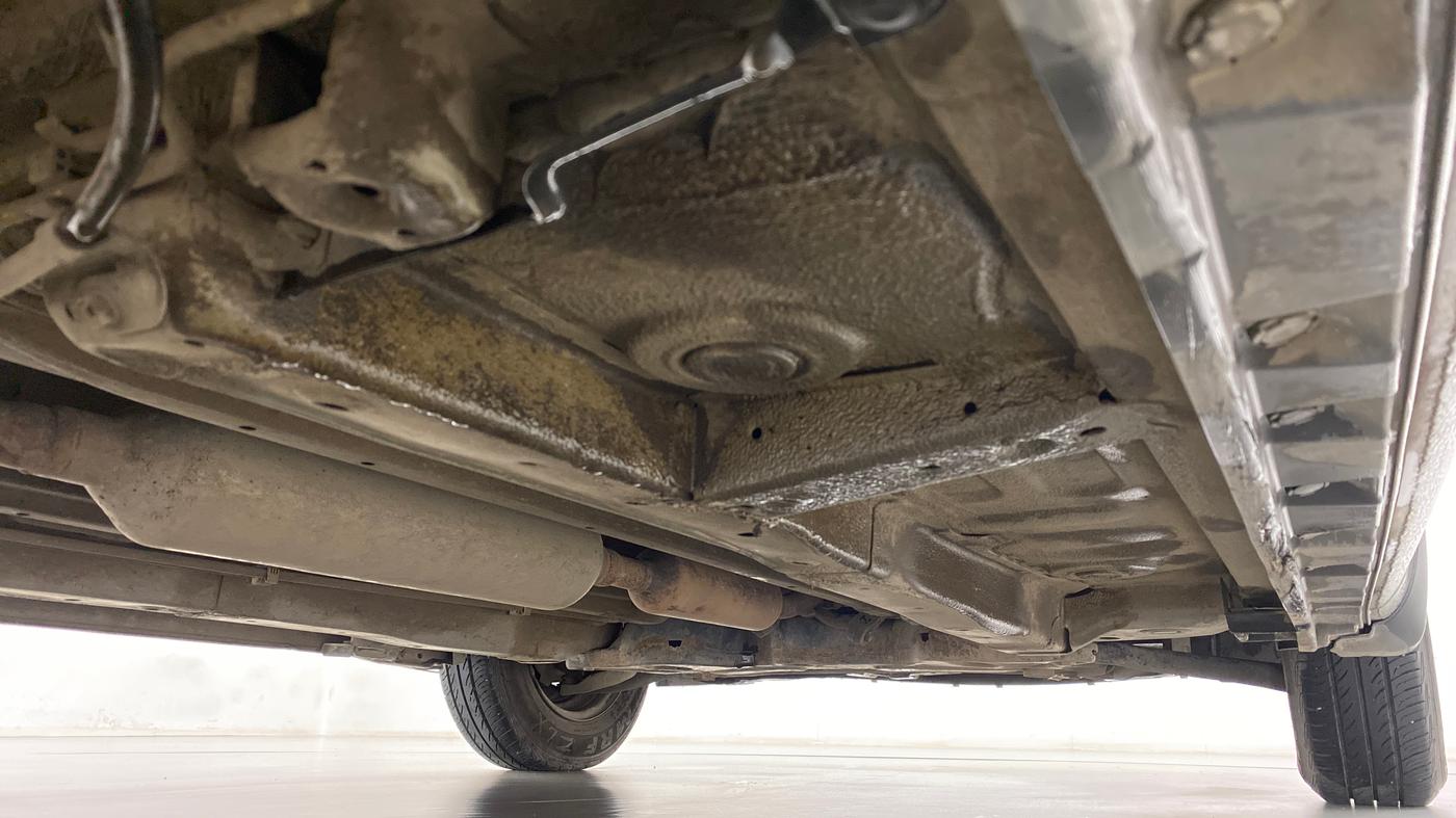 2015 Maruti Swift VXI, Petrol, Manual, 83,640 km, Right Side Underbody