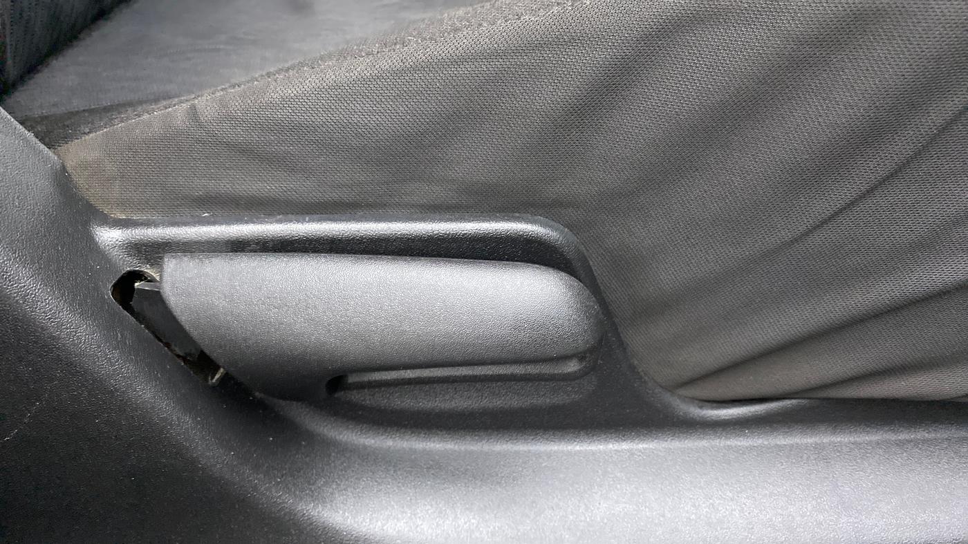 2015 Maruti Swift VXI, Petrol, Manual, 83,640 km, Driver Side Adjustment Panel
